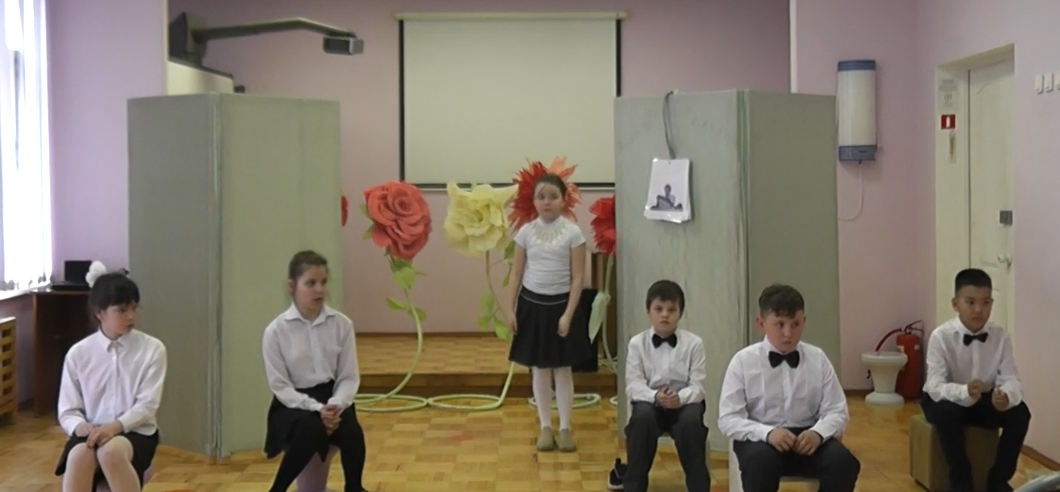 Спектакль школьного театра.